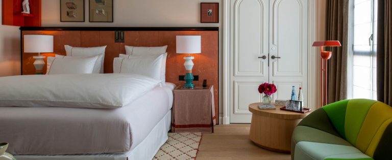 SINNER_Chambre_Deluxe_hotel_paris_marais_Guillaume_de_Laubier-1